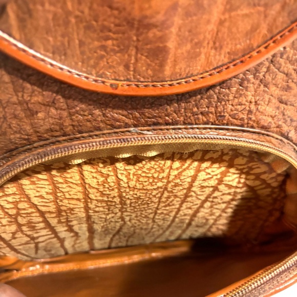 Pacific  unisex Vintage Brown Leather Sling backpack - Picture 7 of 9